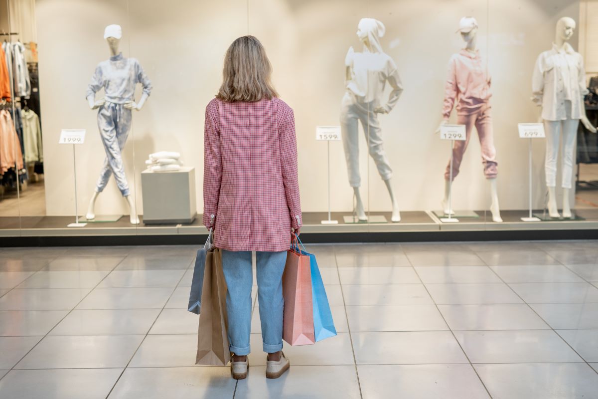 Preview Digital Consumer Experience beyond traditional eCommerce channels with deep learning